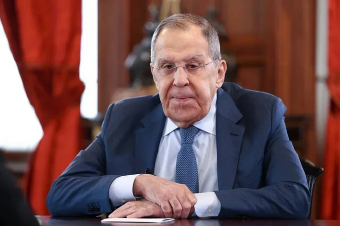 Lavrov: Nüvə gücləri bir birinə qışqırmamalıdır!