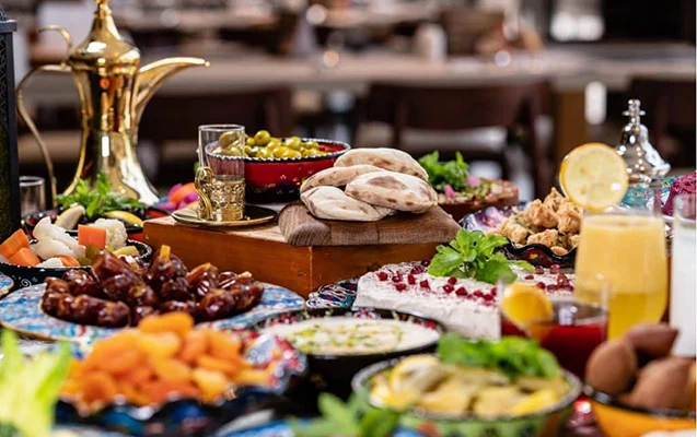 Varlıların iftar açmağı da bir başqa aləmdir