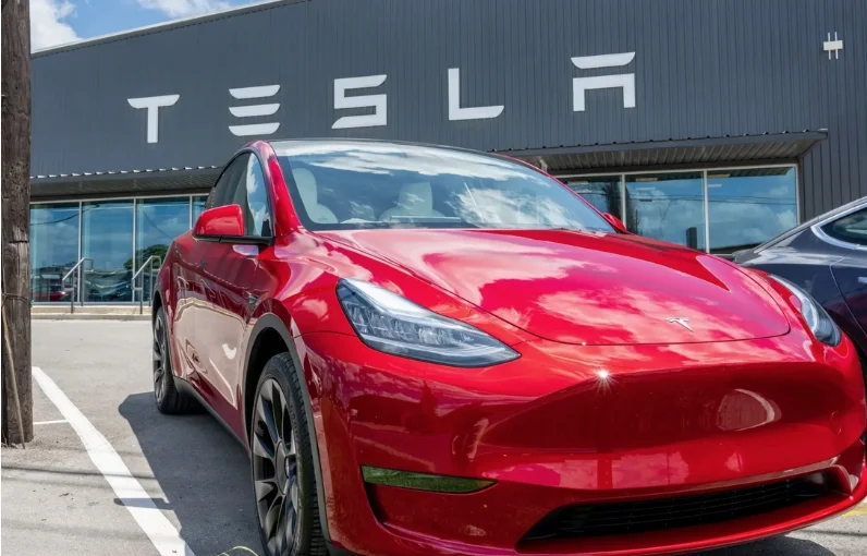 Tesla özü idarə olunan avtomobillər istehsalına başlayacaq