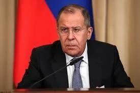 Lavrov: “Ukrayna əvvəlki sərhədlərini saxlaya bilərdi”