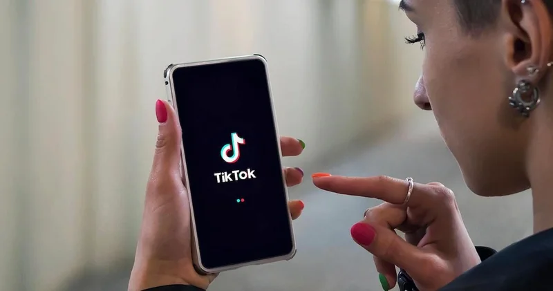 TikTok da çox vaxt keçirənlərdə hansı pozulmalar baş verir?