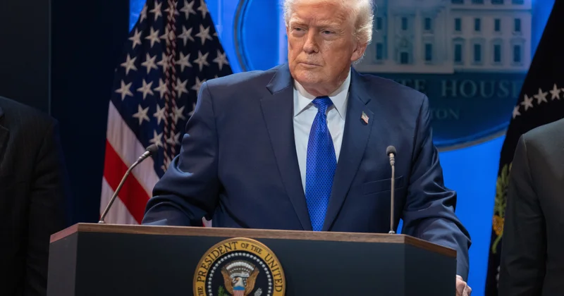 Трамп заявил, что войну с Ираном надо было начать 47 лет назад