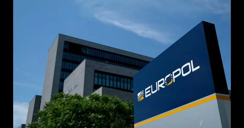 Европол арестовал более 300 человек по делу о незаконной перевозке отходов
