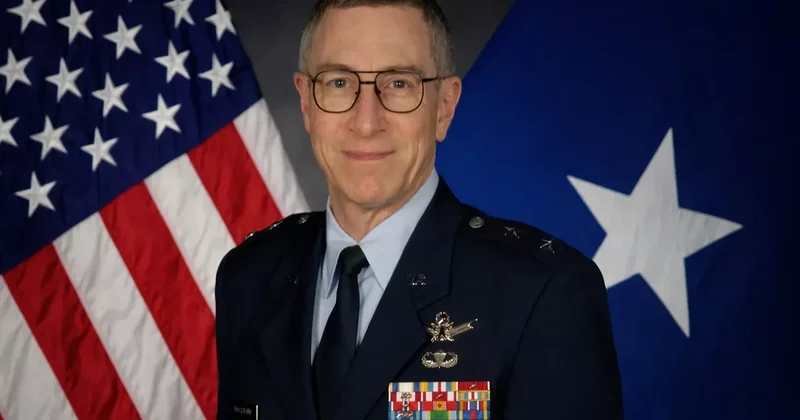 Пропал генерал ВВС США