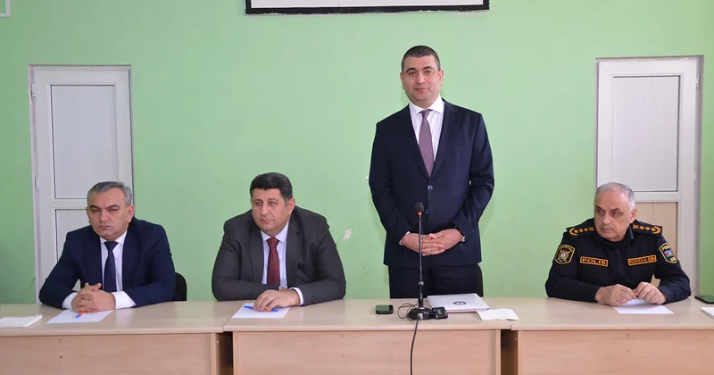 Elşən Həsənli Qarabucaq sakinləri ilə görüşdü Fotolar