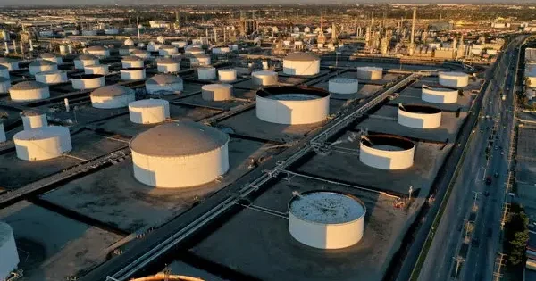 Администрация Трампа изменила позицию по высвобождению нефтяных резервов