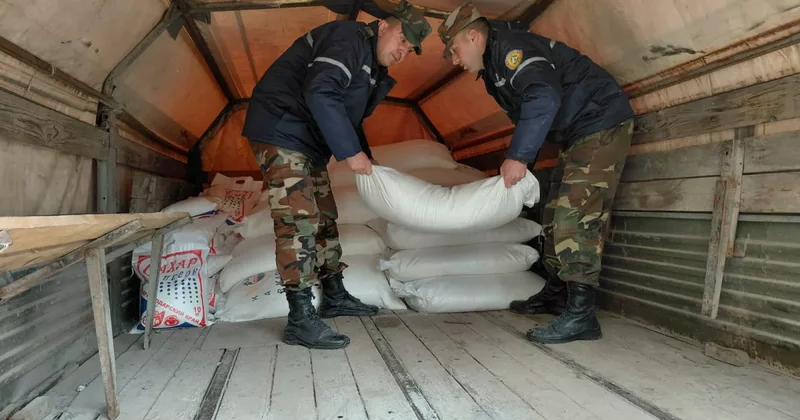МЧС доставило три тонны помощи жителям пострадавшего от оползня села Гонагкенд видео