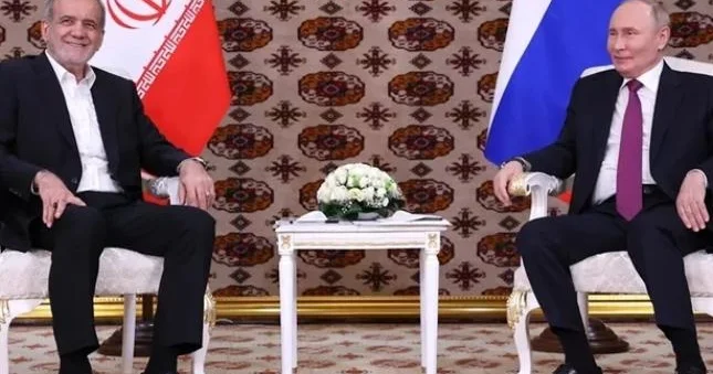 Putinlə Pezeşkian arasında telefon danışığı olub