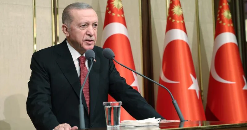 Ərdoğanla Zelenski telefonda danışdı: Sülh üçün yaranan fürsətin qaçırılmayacağına inanıram