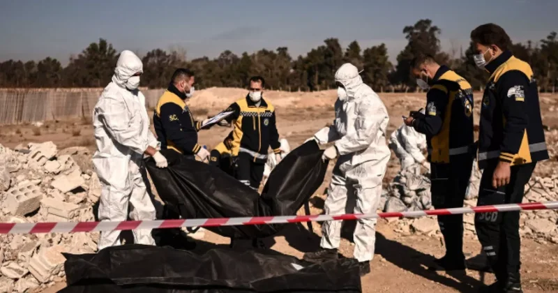 Asharq Al Awsat: Катар и ФБР нашли останки 30 человек в Сирии предположительно убитых ИГИЛ