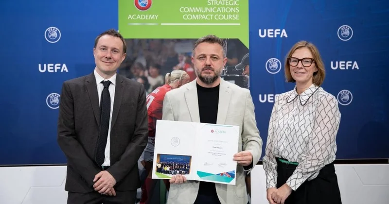 Qarabağ rəsmisi UEFA Akademiyasının kursuna qatıldı