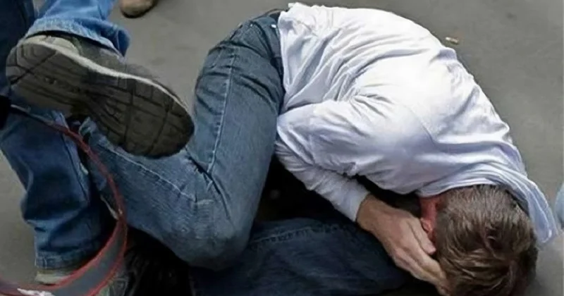 Bakıda restoran müdiri kababçı ilə dalaşdı, ofisiant döyüldü