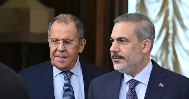 Hakan Fidan ilə rusiyalı həmkarı Sergey Lavrov arasında telefon danışığı olub