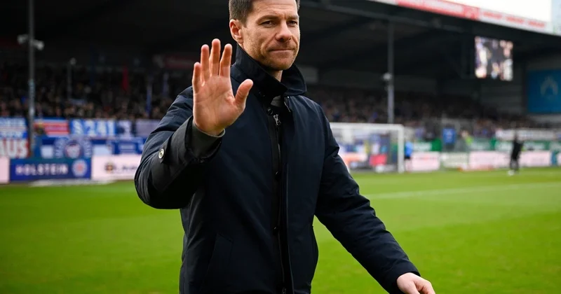 “Real” Xabi Alonso ilə 3 illik müqavilə imzalayıb