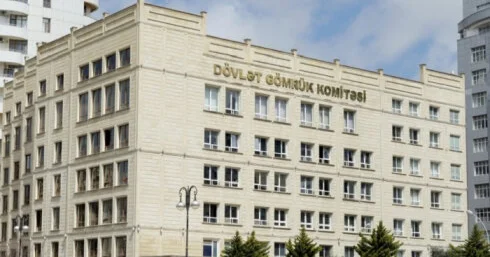 Gömrükdəki köhnə iddialar və kölgələr Yeni sistem də bir işə yaramırsa...