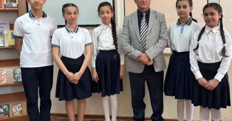 Tanınmış şair Qəşəm Nəcəfzadə ilə görüş keçirilib