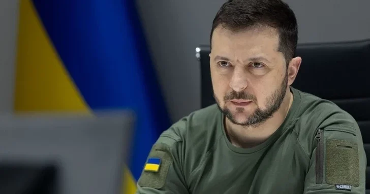 СМИ: Зеленский решил ехать в Стамбул и без прекращения огня