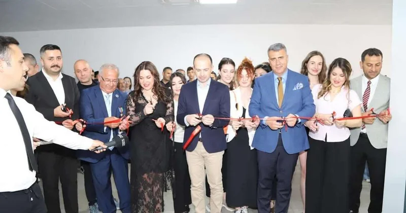 Azərbaycanlı bəstəkar Türkiyədə zəlzələ bölgəsində məktəb açdı FOTO