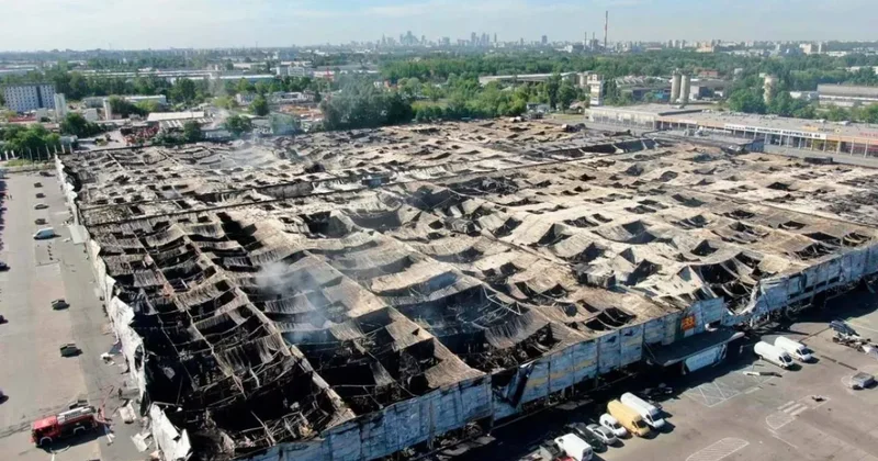 Власти Польши обвинили российские спецслужбы в поджоге ТЦ Marywilska 44
