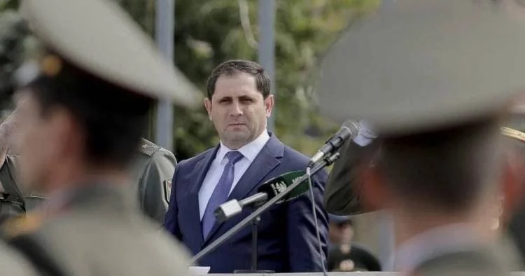 Papikyan Almaniyaya getdi