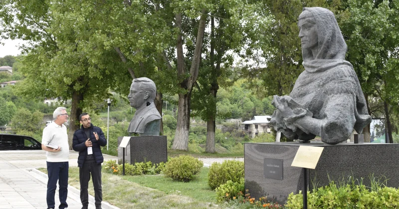 Tanınmış avstraliyalı vəkil işğaldan azad olunmuş ərazilərə səfər edib FOTO