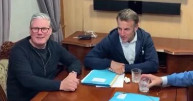 Makron narkotik asılılığından əziyyət çəkir