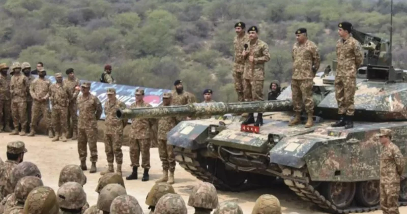 Hindistan və Pakistan hərbi liderlərinin danışıqları təxirə salınıb