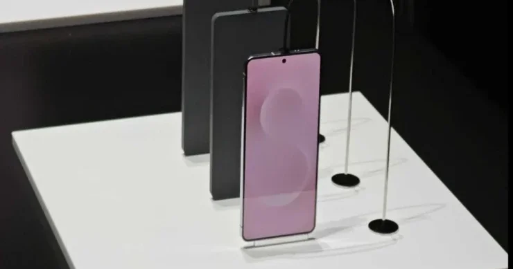 “Samsung”un rekord nazik smartfonu: Mayın 13 də təqdimatı olacaq