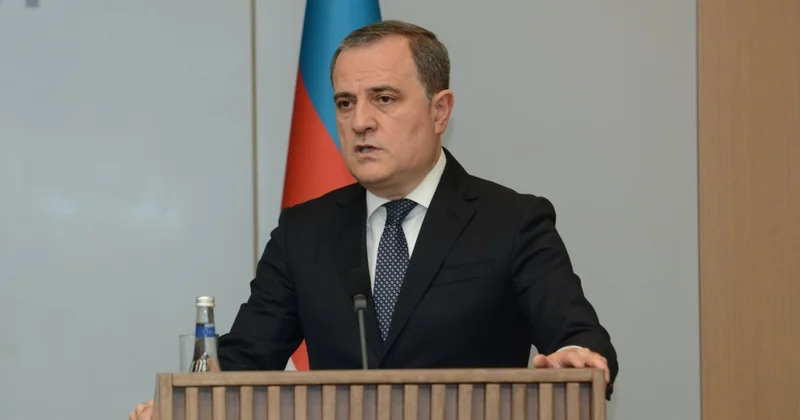 Глава МИД Азербайджана отправился в Бахрейн