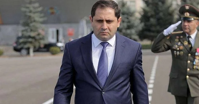 Papikyan təcili Berlinə getdi Müdafiə nazirinin Almaniyada nə iti azıb?