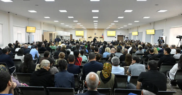 Anam ayağından yaralandı, kürəyimə alıb apardım Araikin məhkəməsi