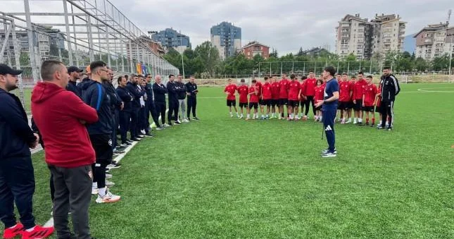 Əcnəbi məşqçilər Qarabağ ın hazırlığı ilə maraqlandılar Şəkillər