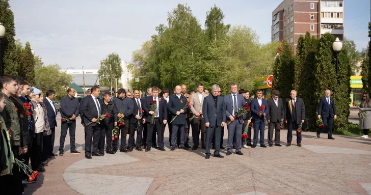 В Ульяновске почтили память Гейдара Алиева в 102 ю годовщину со дня его рождения