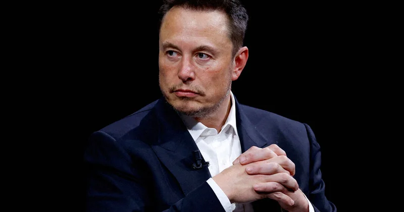 Сотрудники Tesla требуют у Маска оставить должность
