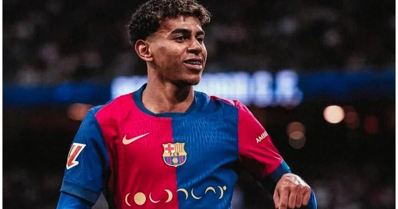 Yamal “Real”la oyundan sonra formasını onunla dəyişdi FOTO