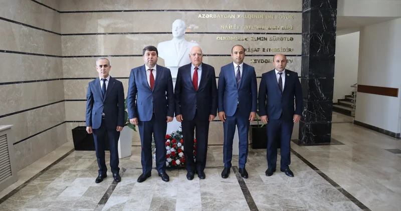 “Ümummilli Lider Heydər Əliyevin siyasi kursu: dövlətçiliyin və sabitliyin təməl prinsipləri”