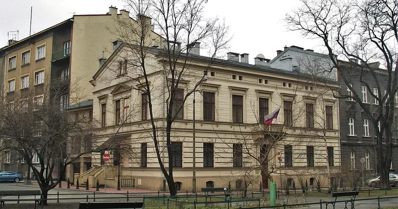 МИД Польши аннулировал разрешение на работу генконсульства России