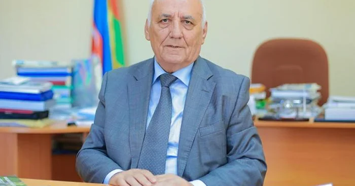 Ümumdünya tarixində Azərbaycan dövlətçiliyi Yaqub Mahmudov yazır