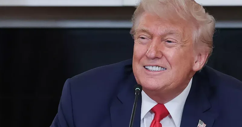 Трамп доверил ИИ своё видение мира и бывших президентов
