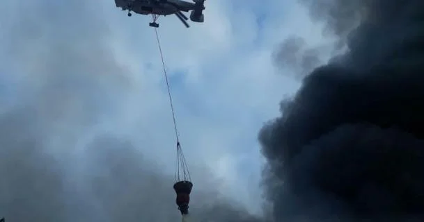 Yanğın ərazisinə helikopter cəlb edildi