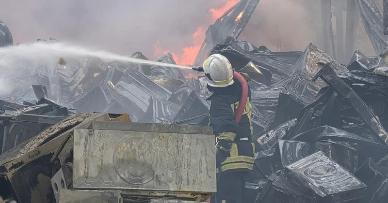 Пожар на складе в Баку: полиция проводит эвакуацию граждан ФОТО ВИДЕО