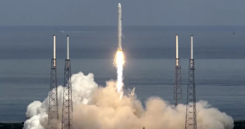 SpaceX запустила спутники для разведывательного ведомства США