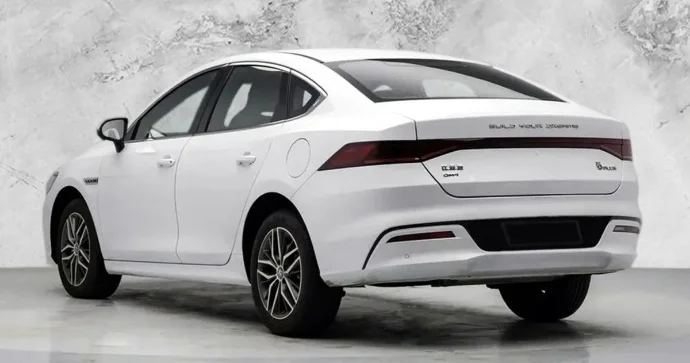 BYD “Volkswagen”in “Şüşə manufaktura”sını alır VİDEO