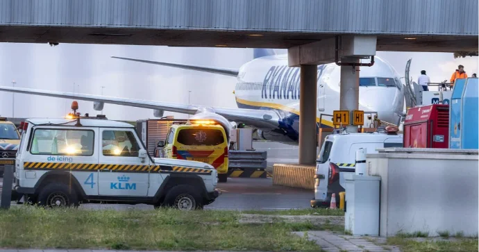 Ryanair təyyarəsi təcili eniş etdi: Amsterdam hava limanında fövqəladə vəziyyət