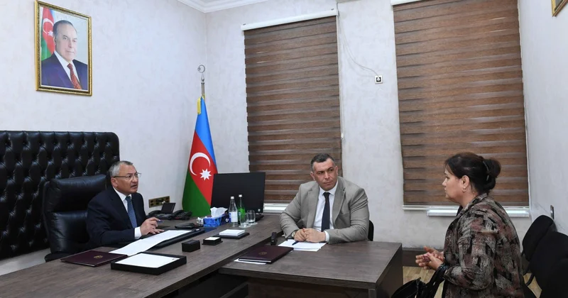 Rövşən Rzayev vətəndaşların növbəti qəbulunu keçirib FOTOLAR