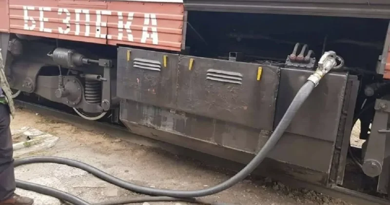 В Грузии мужчина воровал топливо и поезда ВИДЕО