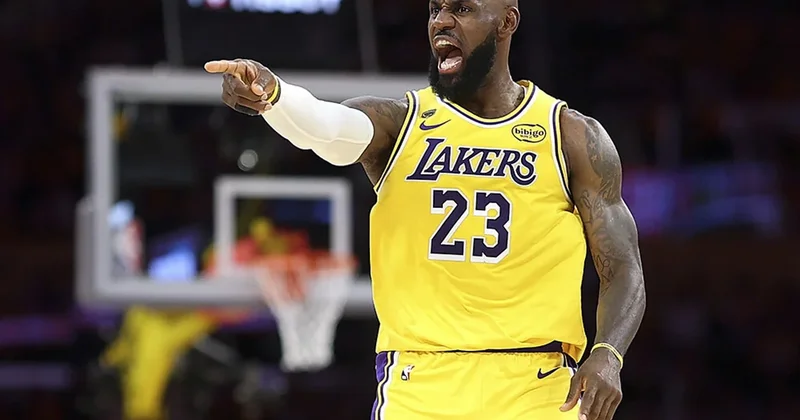 Basketbol əfsanəsinin yubileyi: Lebron Ceyms üçün rekordlarla dolu gecə