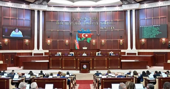 Diplomatların hərbi xidmətə çağırılmasına dair dəyişikliklər ilk oxunuşda qəbul olunub