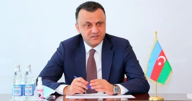 TƏBİB rəhbəri xəstəxanada ad günü keçirən şöbə müdirini işdən çıxardı FOTO