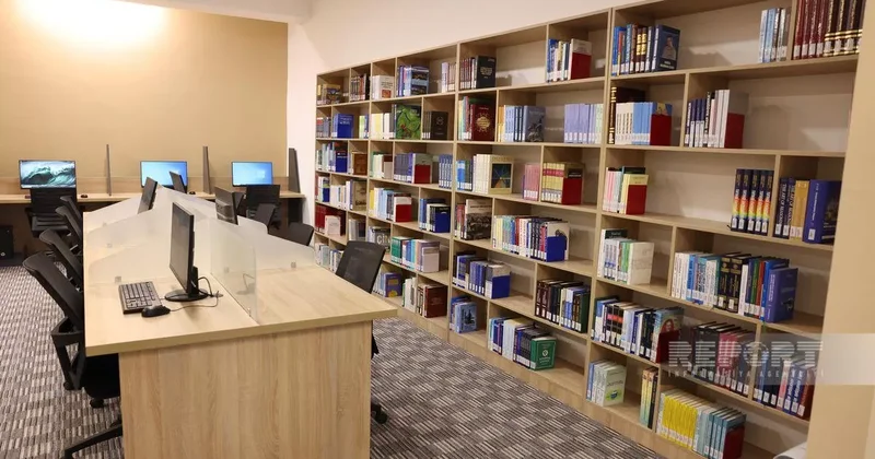 В АзТУ появился библиотечный центр международного уровня